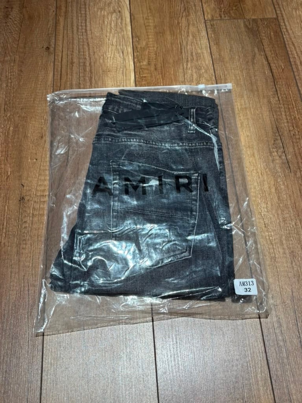 Amiri Mens Black Ripped Skinny Jeans Brand New Waist Size 30,32 - Picture 15 of 15